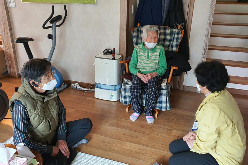 სამხრეთ კორეაში კორონავირუსით ინფიცირებული 96 წლის პაციენტი განიკურნა