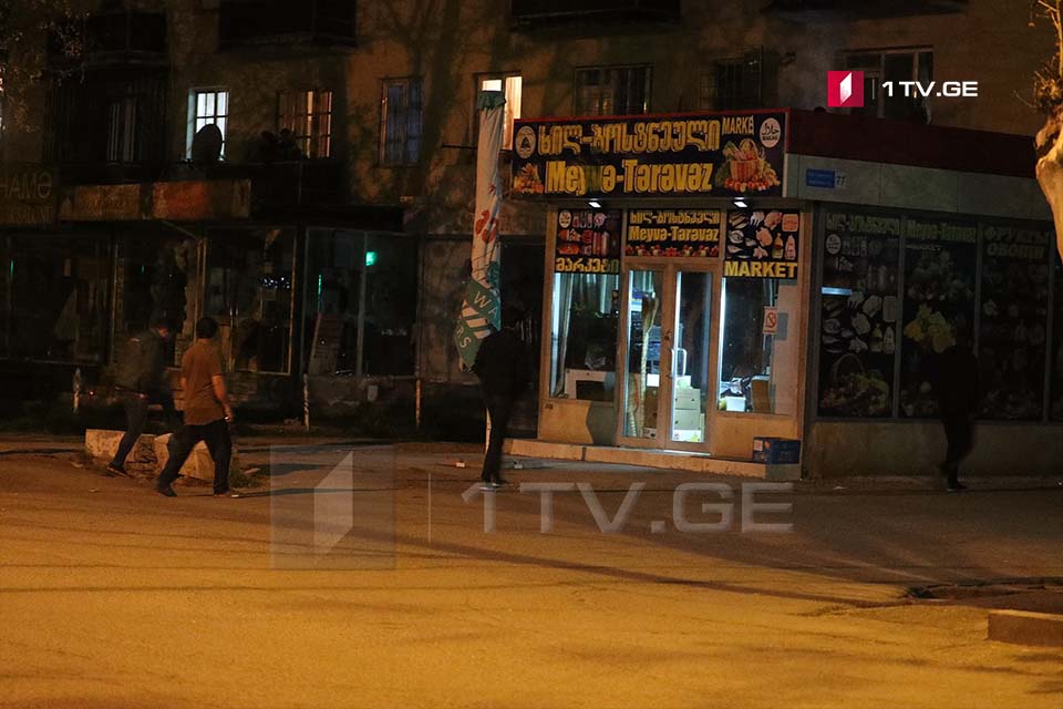 მარნეულში მოსახლეობის ნაწილი საგანგებო მდგომარეობას აპროტესტებს