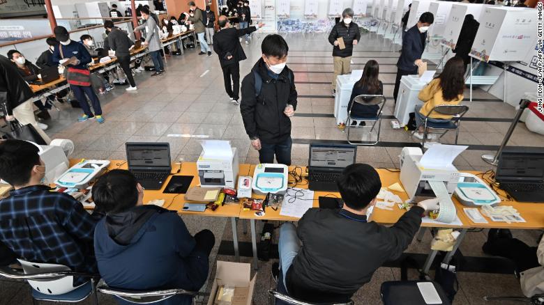 სამხრეთ კორეაში არჩევნებზე ბოლო 28 წლის განმავლობაში ყველაზე მეტი ამომრჩეველი მივიდა