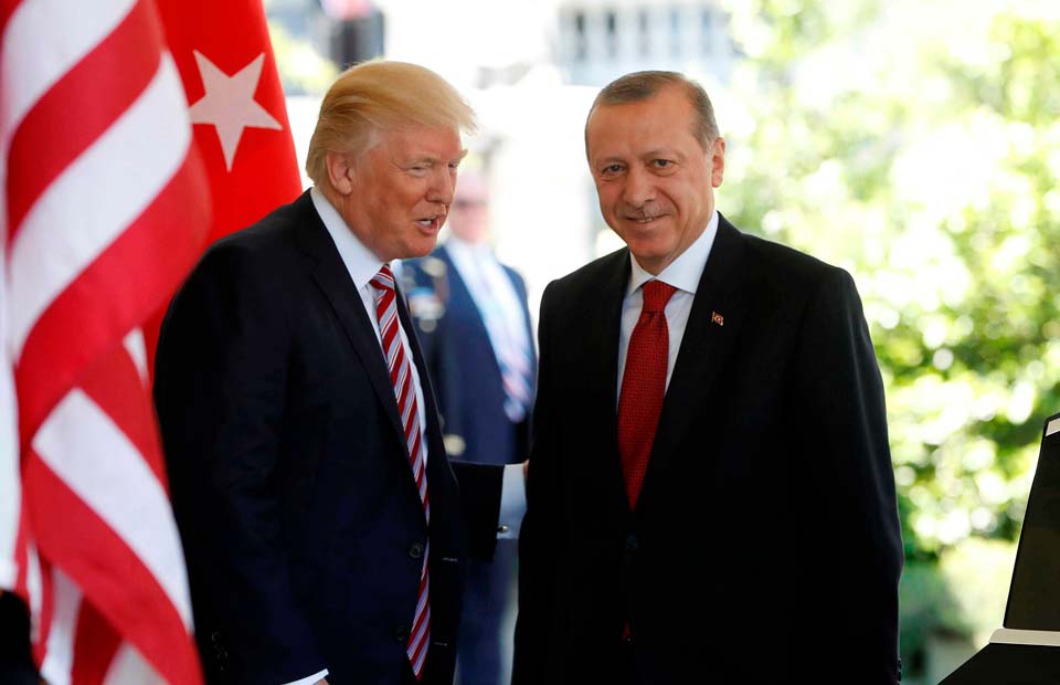 თურქეთისა და აშშ-ის პრეზიდენტებს შორის სატელეფონო საუბარი შედგა