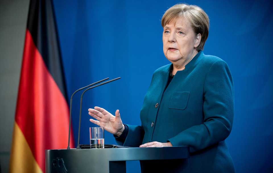 Angela Merkel - məhdudiyyətləri yumuşaltmaq qərarıyla, artıq nail olduğumuz nəticələri itirməyimiz mümkündür