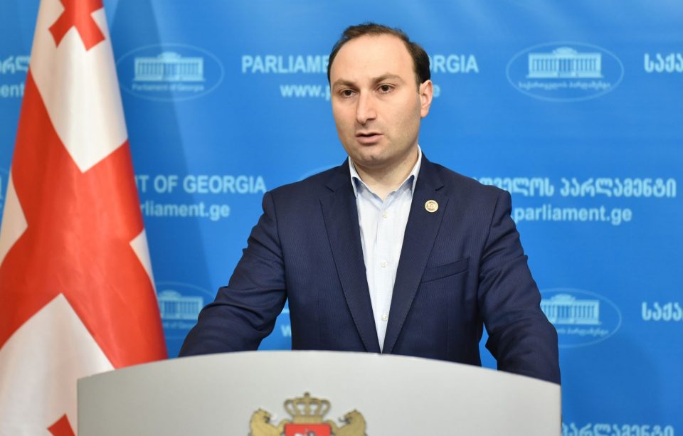 იურიდიულ საკითხთა კომიტეტმა „დეოლიგარქიზაციის შესახებ“ კანონპროექტს მხარი დაუჭირა