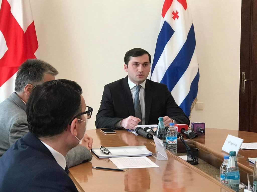 თორნიკე რიჟვაძის განცხადებით, აჭარის მთავრობა „კოვიდ-19“-ის მართვისთვის ბიუჯეტიდან 20 მილიონ ლარს გამოყოფს