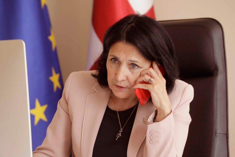 სალომე ზურაბიშვილი რუმინეთის პრეზიდენტ კლაუს იოჰანისს ტელეფონით ესაუბრა