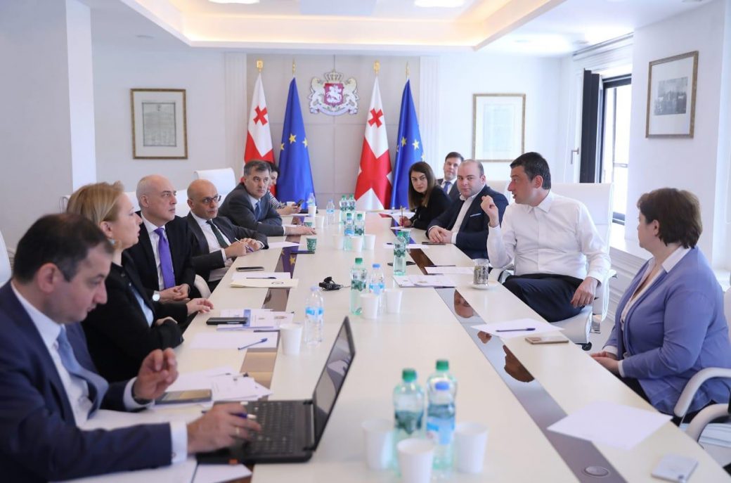 პრემიერის პრესსამსახურის ინფორმაციით, უკვე 20-ზე მეტმა ავიაკომპანიამ გამოთქვა მზადყოფნა, საქართველოში ფრენა პირველი ივლისიდან, ეტაპობრივად აღადგინოს