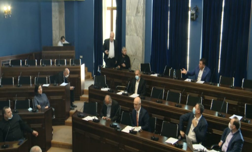 პარლამენტის ჯანდაცვის კომიტეტის სხდომაზე სოფო კილაძე და ლევან კობერიძე ერთმანეთს სიტყვიერად დაუპირისპირდნენ