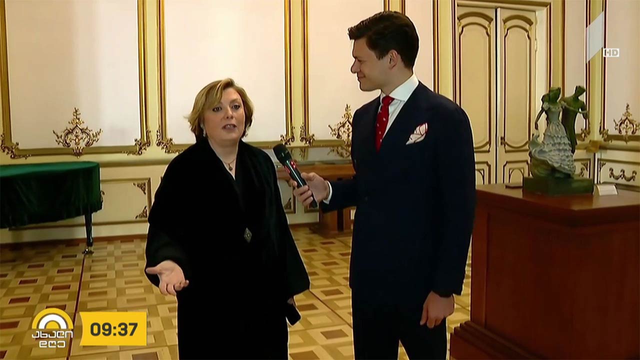 დავით ალადაშვილის პირდაპირი რეპორტაჟი სარკეებიანი დარბაზიდან