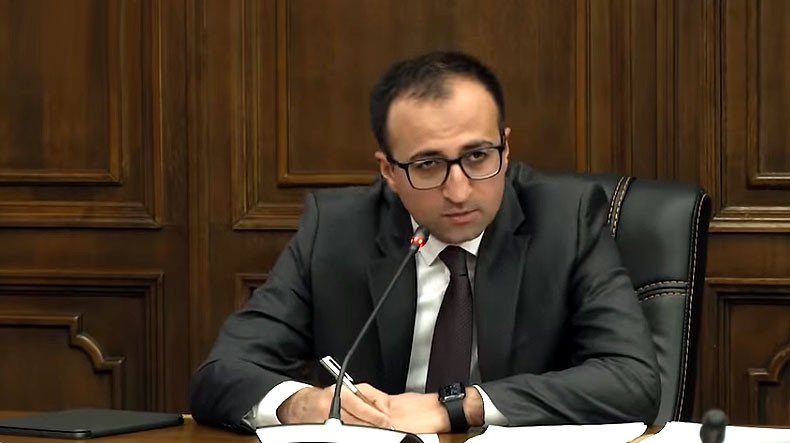 Ermənistan Səhiyyə naziri - yoluxma halları yenə də qeydə alınır, bu isə deməkdir ki, koronavirusun yeni partlayışı gözlənilir