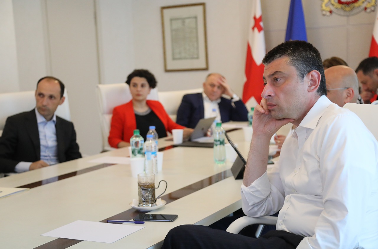 გიორგი გახარიამ ტურიზმის გახსნასთან დაკავშირებული რეგულაციები შესაბამის უწყებებთან განიხილა