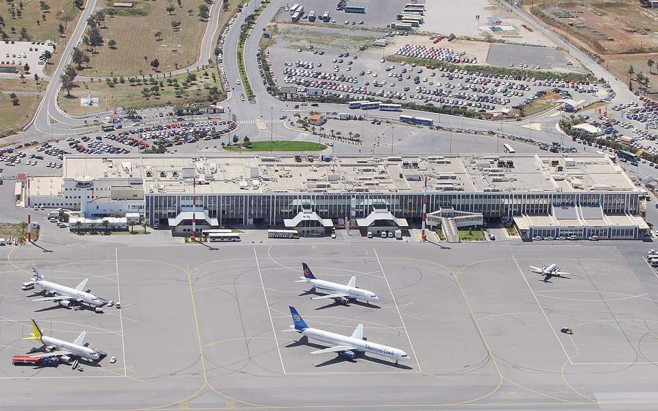 სამთვიანი პაუზის შემდეგ საბერძნეთის აეროპორტებმა მუშაობა განაახლეს