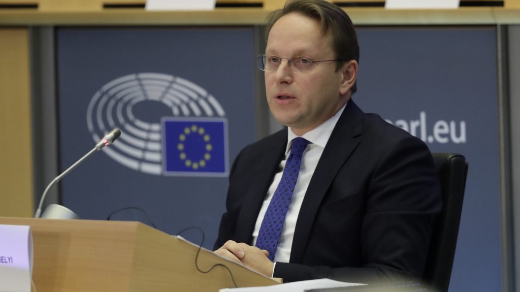 Еврокомиссар Оливер Вархели - ЕС выделит 2,5 миллиарда евро помощи "восточным партнерам" в период пандемии