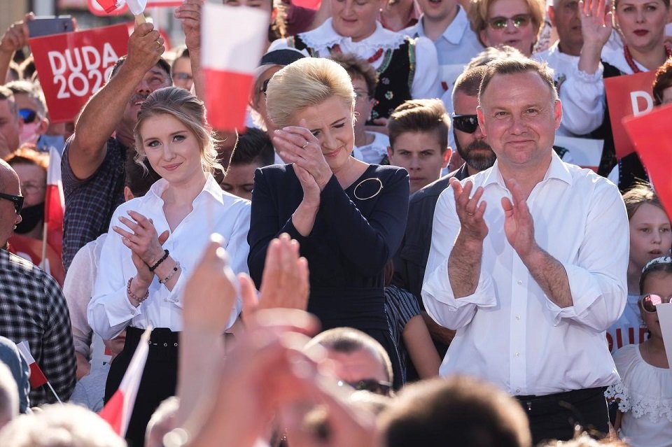 Polşada prezident seçkilərinin ikinci turu keçirlir