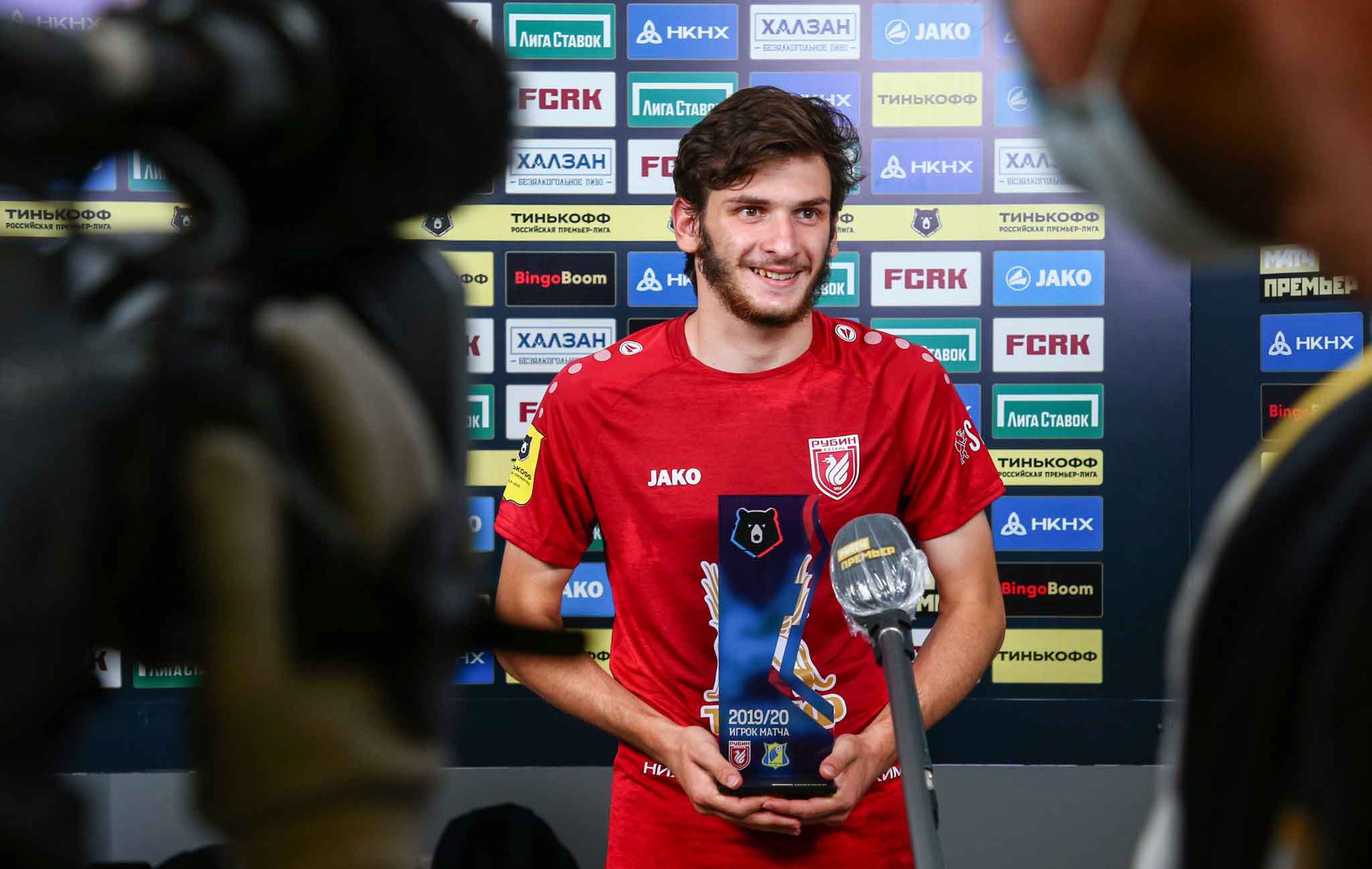კვარაცხელია ისევ მატჩის საუკეთესო მოთამაშეა (ვიდეო)