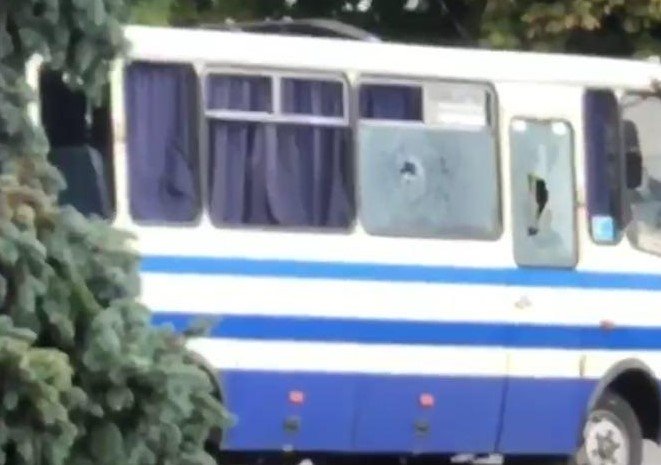 Ukraynada, Lutsk şəhərində kişi girovlar götürdü