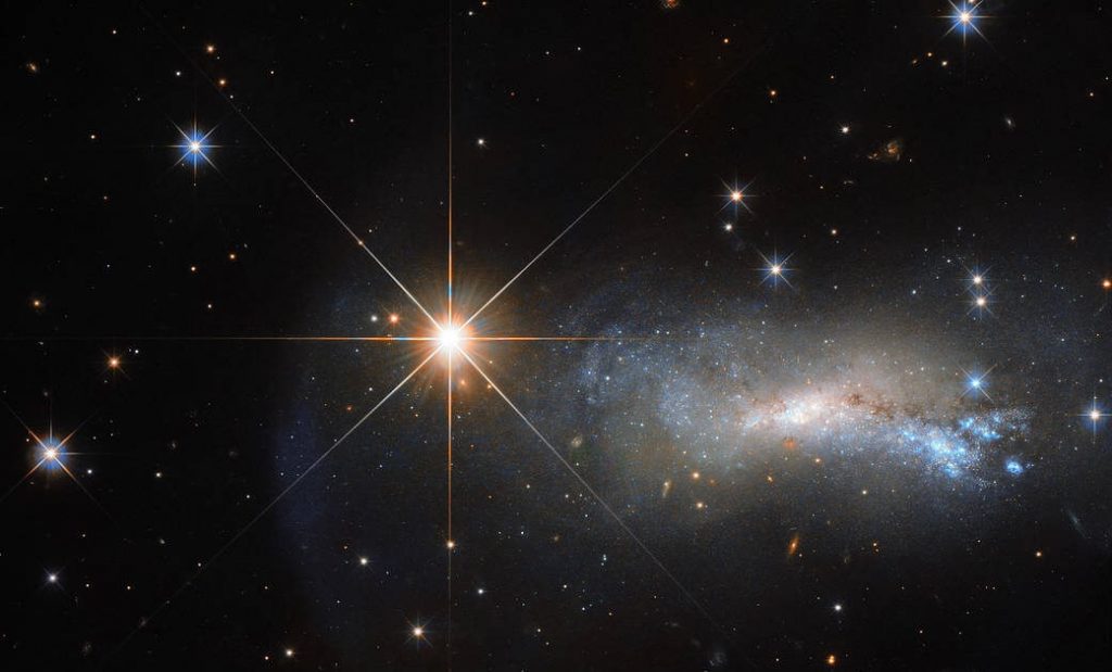 სად იმალება ირმის ნახტომში ბნელი მატერია — მოუხელთებელი ფენომენი შეიძლება, ვარსკვლავების სინათლის გამრუდებამ გვაპოვნინოს #1tvმეცნიერება