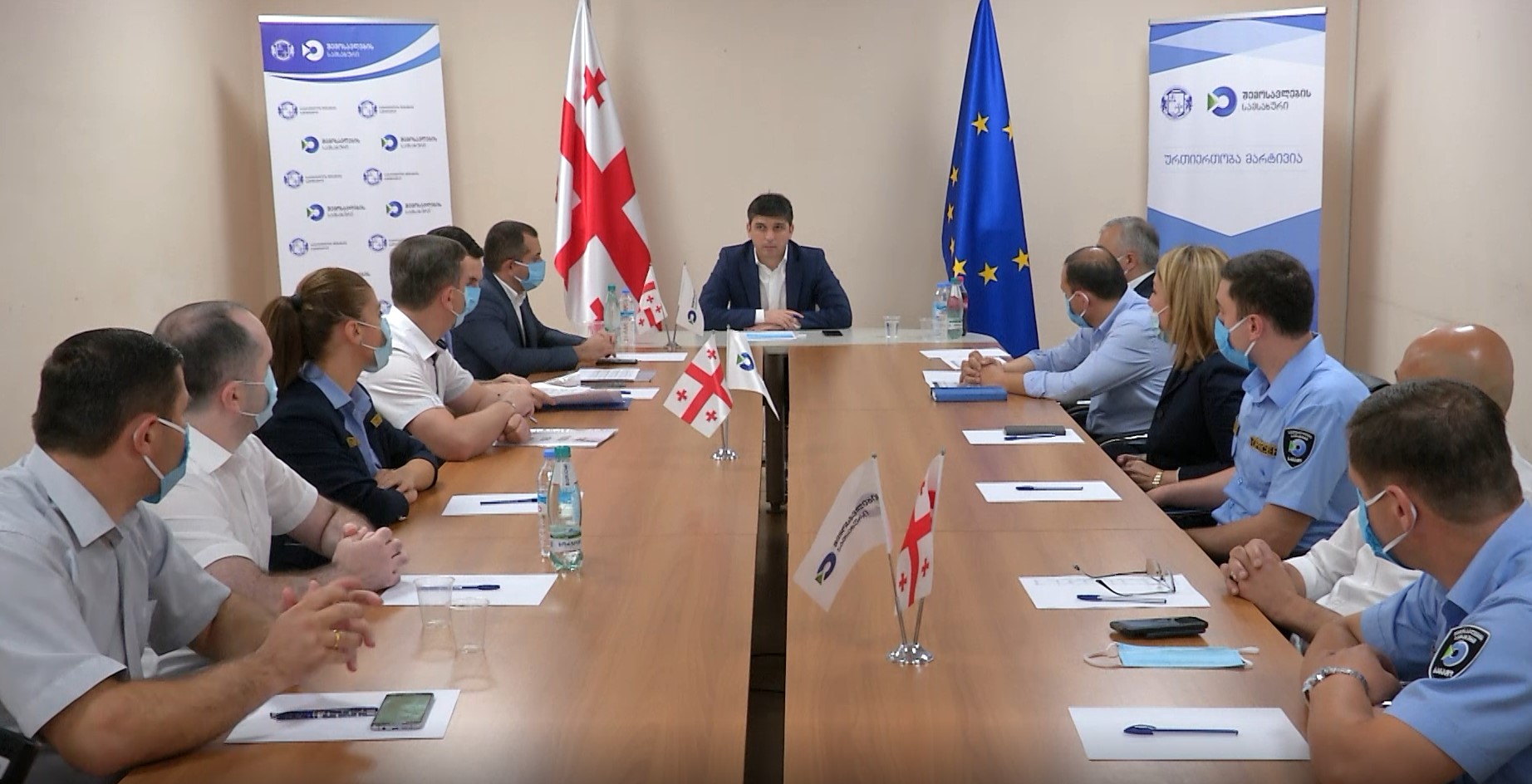 შემოსავლების სამსახურის უფროსმა ფოთის გაფორმების ეკონომიკურ ზონასა და სარფის საბაჟო გამშვებ პუნქტზე სამუშაო შეხვედრა გამართა