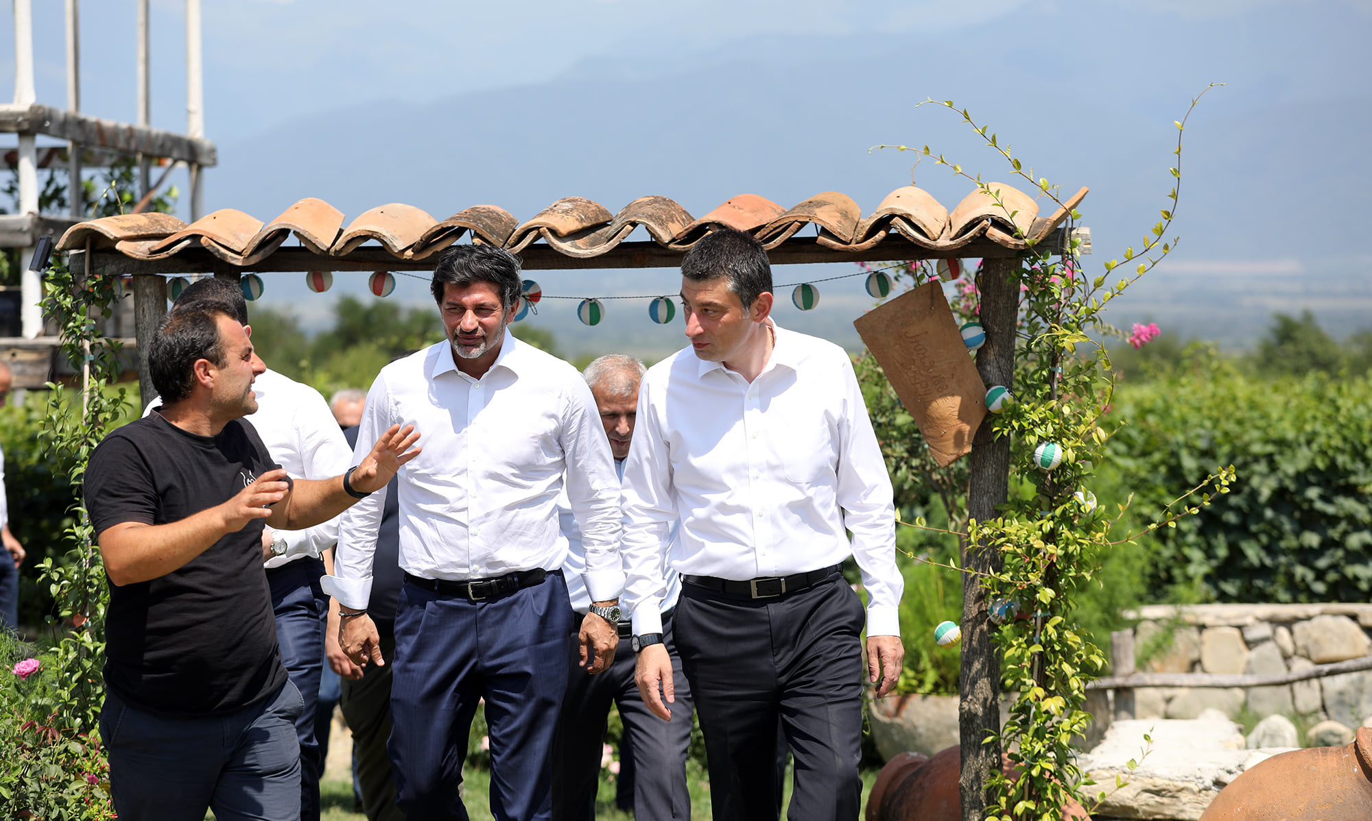 „ქართული ოცნების“ ლიდერებმა რუისპირის ბიოდინამიური მეურნეობა მოინახულეს