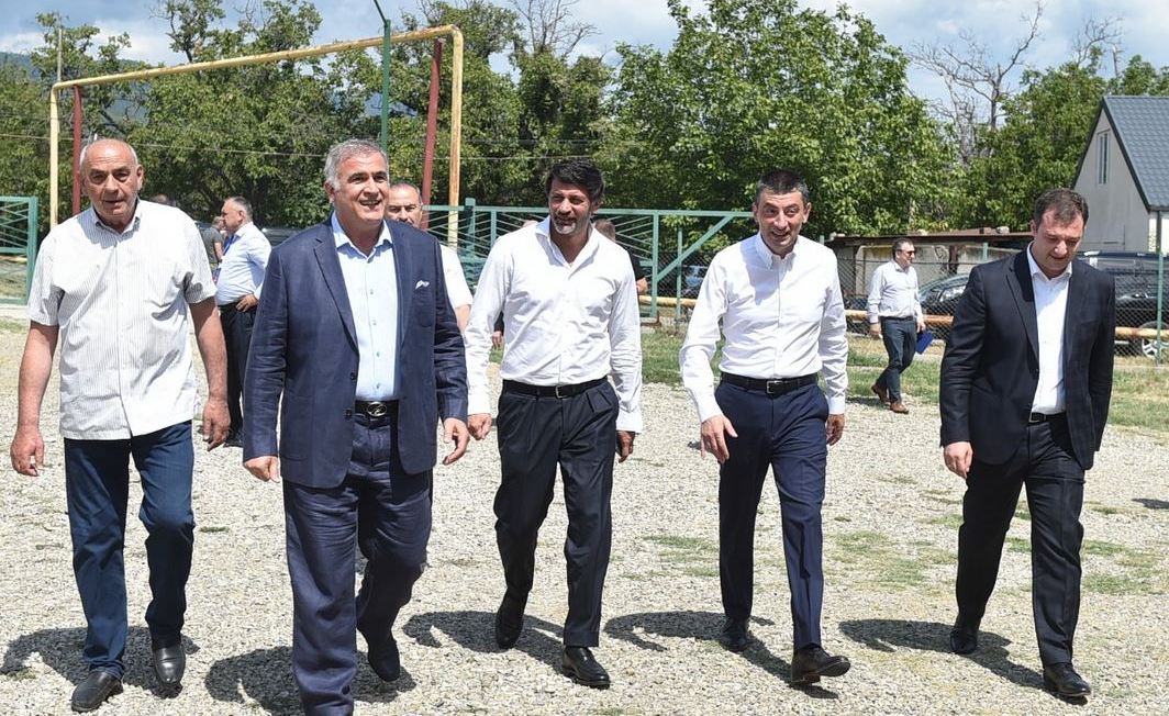 „ქართული ოცნების“ ლიდერები საგარეჯოში, ჩირის საწარმო „ჯეო ორგანიკში“ იმყოფებოდნენ