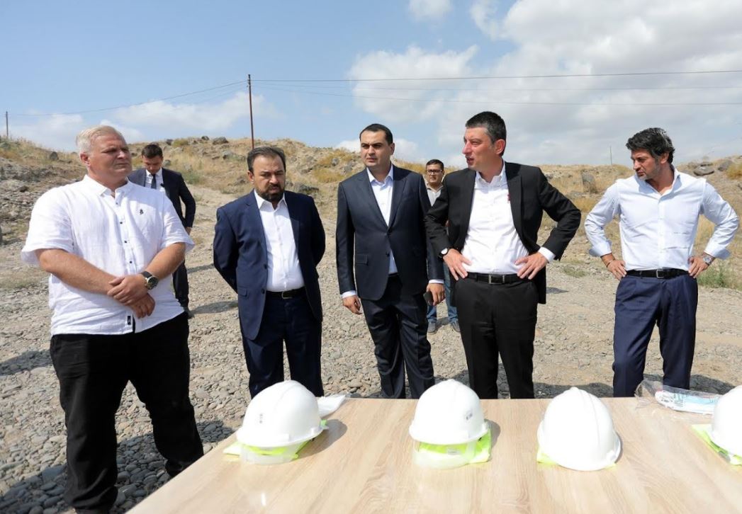 „ქართული ოცნების“ ლიდერები მარნეულში წყალმომარაგების სისტემის მშენებლობის პროცესს გაეცნენ