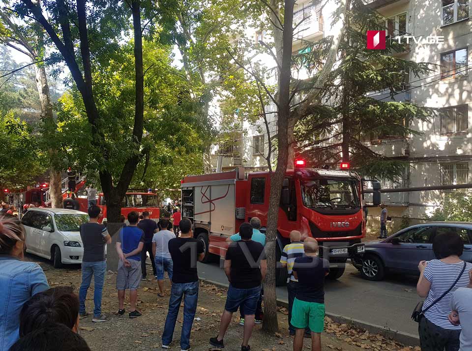 თბილისში ერთ-ერთ საცხოვრებელ კორპუსში ხანძარია