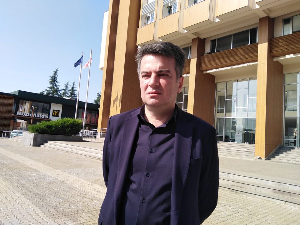 სამეგრელოს რეგიონში კორონავირუსით ინფიცირებულია 18 მოსწავლე