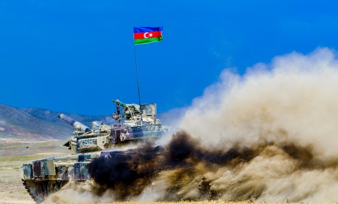 Azərbaycan Müdafiə Nazirliyinin məlumatına görə, Ermənistan ordusu Beyləqan, Tərtər və Bərdəni bombalayır