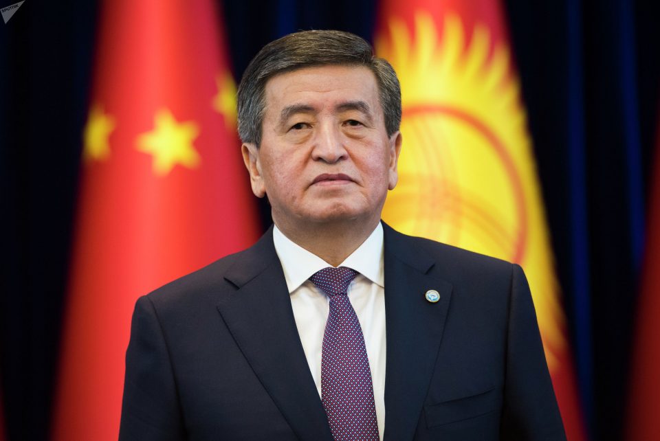 ყირგიზეთის პრეზიდენტი სოორონბაი ჟეენბეკოვი გადადგა