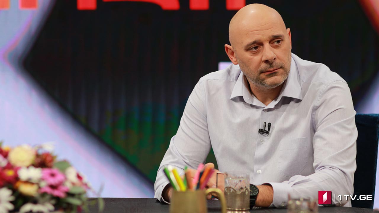 ღამის შოუები - სტუმარი: ირაკლი კაკაბაძე, გადაცემა „კაცების“ წამყვანი