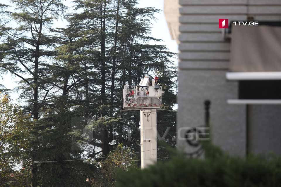Part of hostages left the Bank of Georgia branch in Zugdidi (VIDEO)