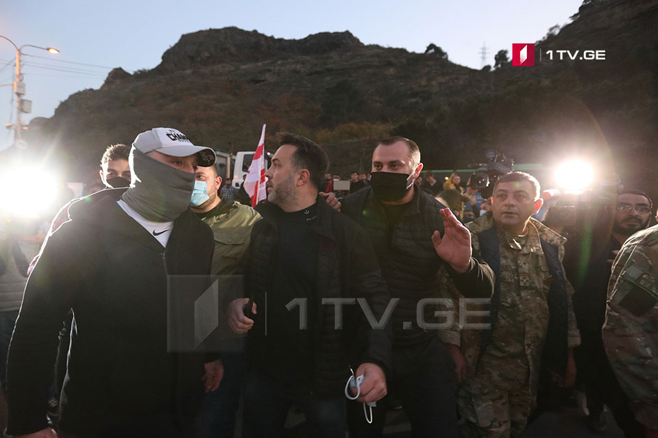 Ինչ որ խմբավորում կաթվածահար է արել երթևեկությունը, տեղաշարժը քաղաքացիների օրինական իրավունքն է. Դիմիտրի Շաշկին