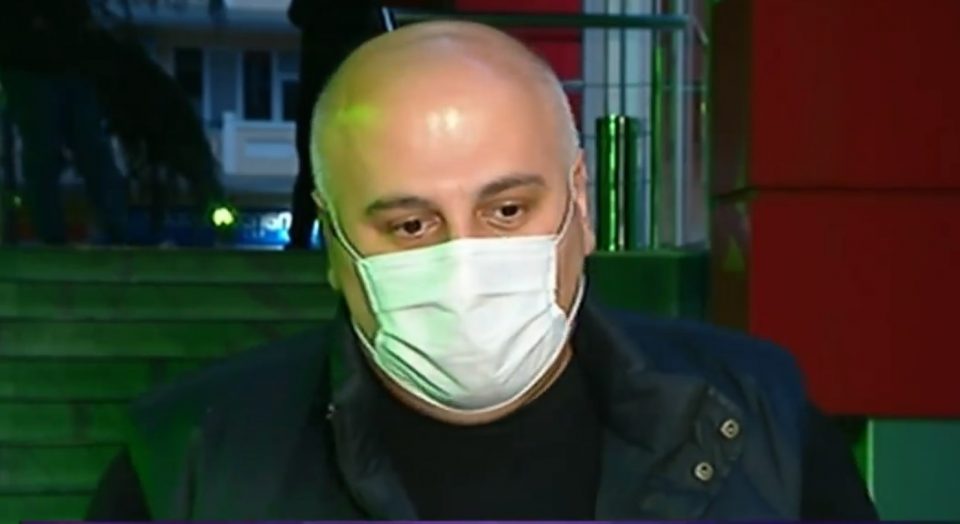 ისნის საოლქო კომისიის თავმჯდომარის მეგობარი - „ნაციონალური მოძრაობის“ წარმომადგენლებმა თედო გობეჯიშვილს თანამდებობის ხმაურიანი დატოვება შესთავაზეს და უთხრეს, რომ წინააღმდეგ შემთხვევაში, ხელისუფლების შეცვლის შემდეგ დაიჭერდნენ
