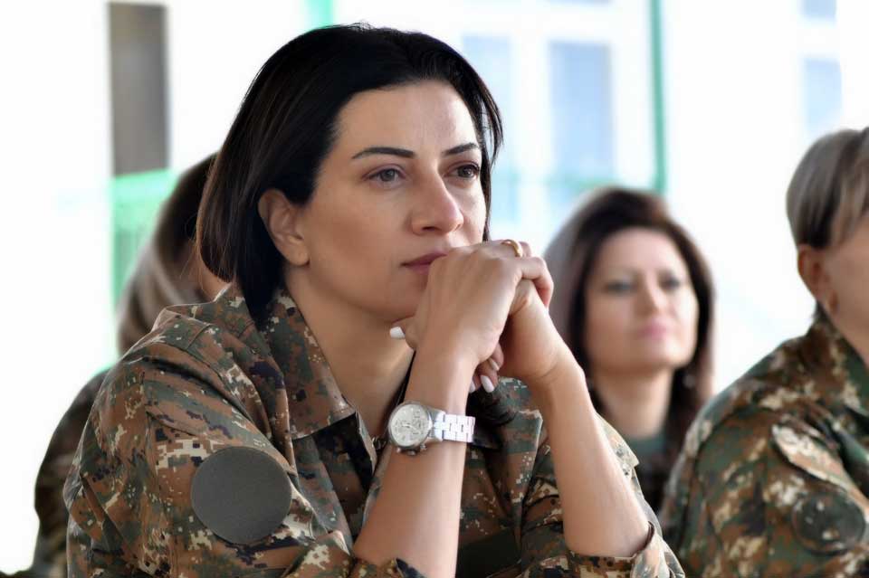 ნიკოლ ფაშინიანის მეუღლე ანა აკოპიანი - მყარად ვდგავართ ჩვენს პოზიციებზე, ჩვენ არ გვაქვს მტრისთვის დასათმობი სამშობლო