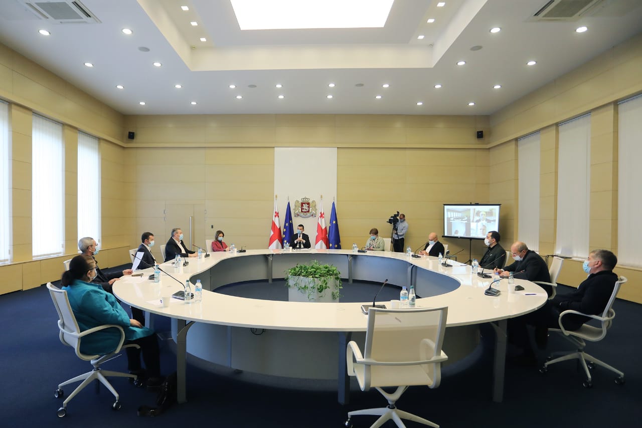 გიორგი გახარიამ საქართველოში შექმნილი ეპიდემიოლოგიური მდგომარეობა ჯანდაცვის სფეროს ექსპერტებთან ერთად განიხილა