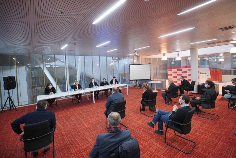 ნათია თურნავა სარესტორნო ინდუსტრიის წარმომადგენლებს შეხვდა