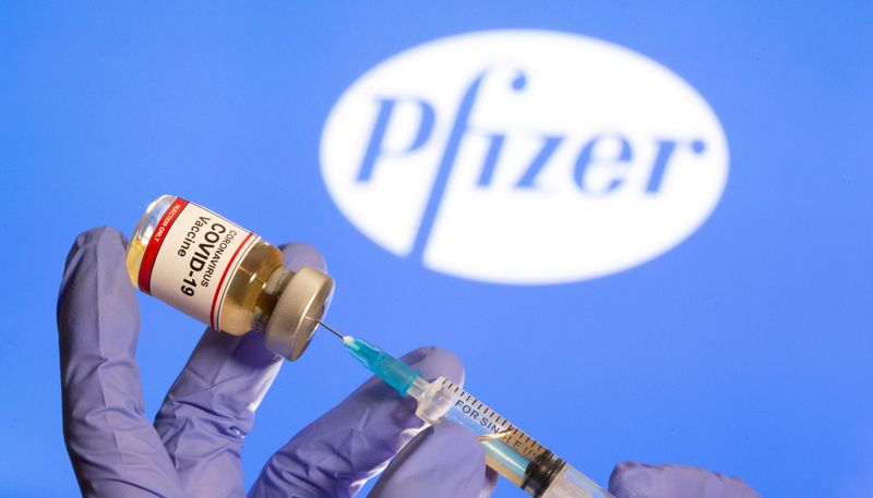 აშშ-ის სურსათისა და მედიკამენტების ადმინისტრაციის მრჩეველთა საბჭომ Pfizer-ისა და BioNTech-ის ვაქცინის გადაუდებელ გამოყენებას მხარი დაუჭირა