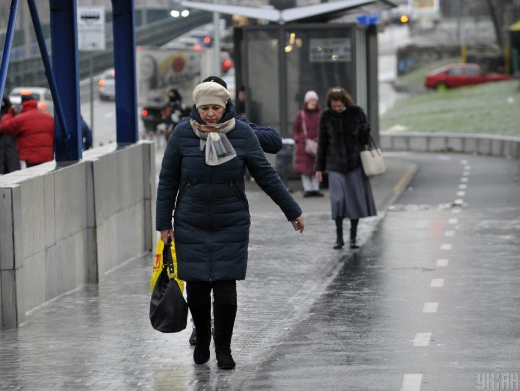 Ukraynada son 24 saat ərzində koronavirusun 6 451 yeni halı aşkar edildi, 93 pasiyent vəfat etdi