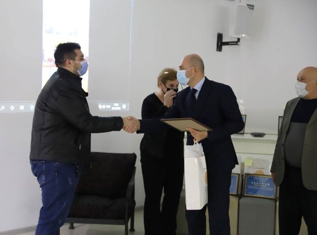 სოხუმის „დინამო“ ქალთა ფეხბურთის განვითარებისთვის დააჯილდოეს