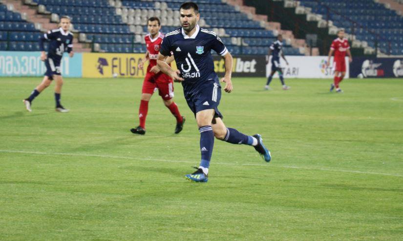 „სამტრედიაში“ აზერბაიჯანელი ლეგიონერის დატოვება სურთ