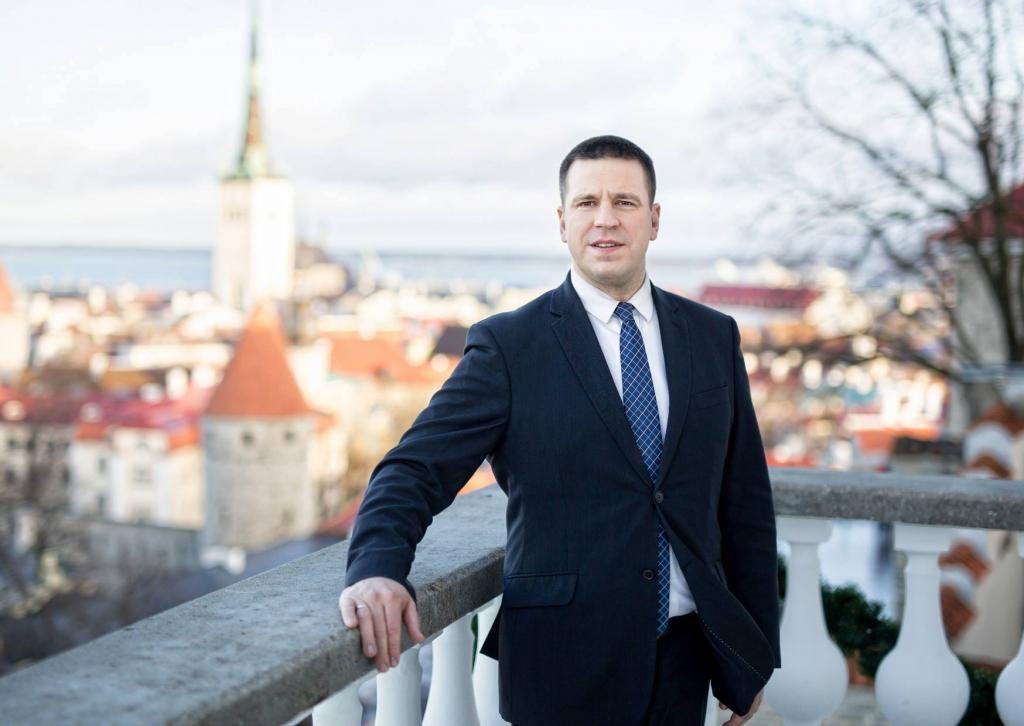კორუფციული სკანდალის გამო ესტონეთის პრემიერ-მინისტრი გადადგა