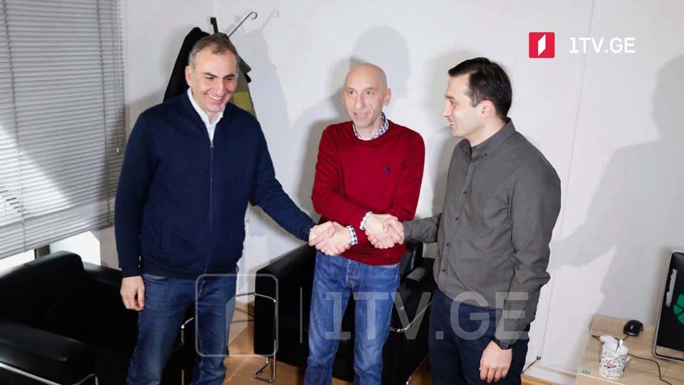კონსულტაციები ოპოზიურ პარტიებს შორის