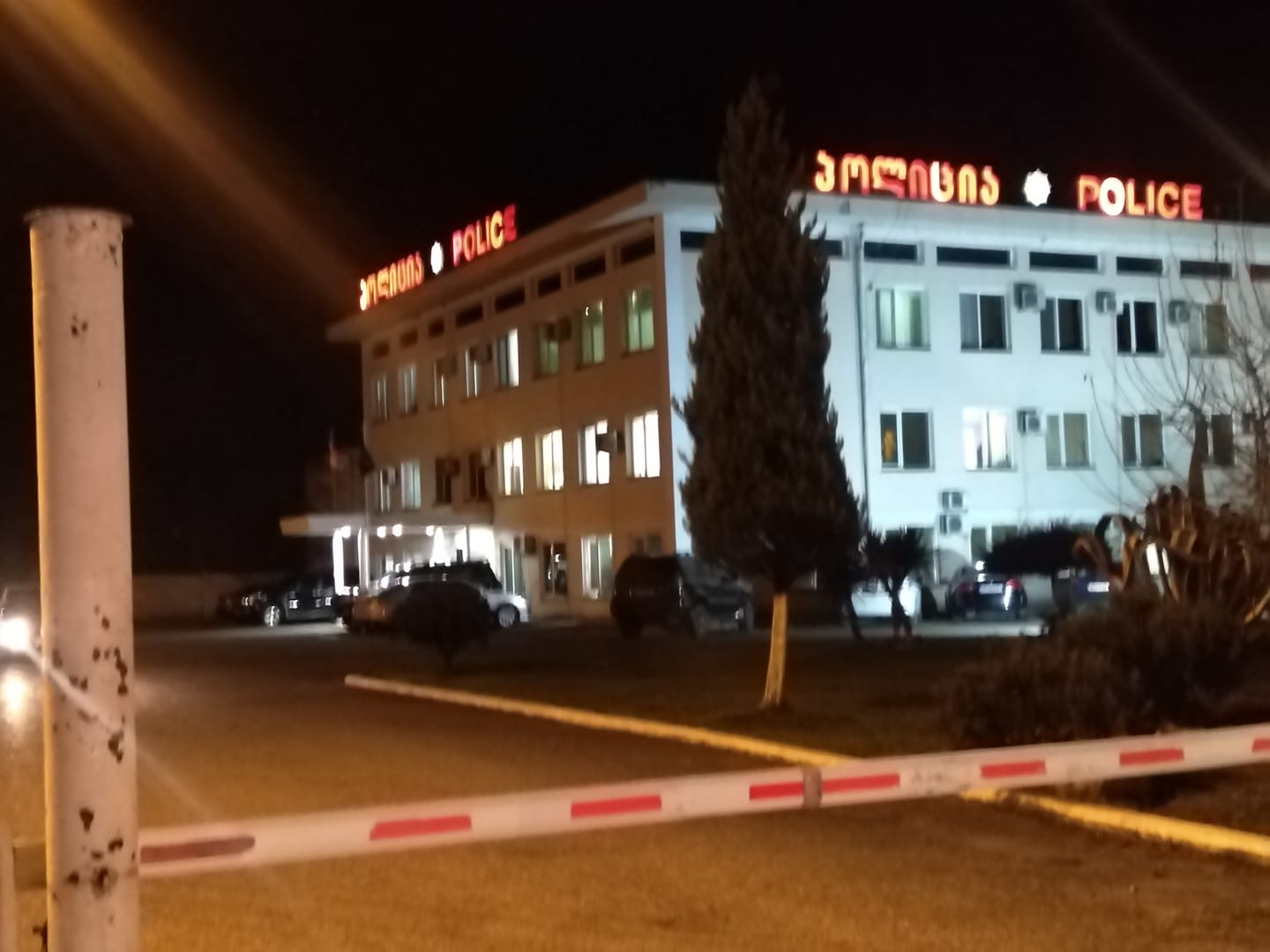 ზუგდიდში 37 წლის მამაკაცის მკვლელობის ფაქტზე დაკავებულს ბრალი ორი მუხლით წარედგინა