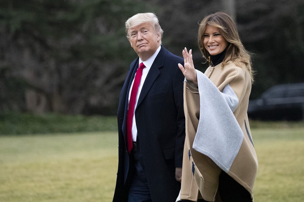 Donald və Melaniya Tramplar Ağ Ev igamətgahını tərk etdilər (video)