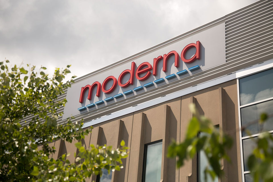 "Moderna" vaksininin yaradıcıları əmin edirlər ki, onlar tərəfindən hazırlanan vaksin virusun yeni növünə qarşı da effektlidir