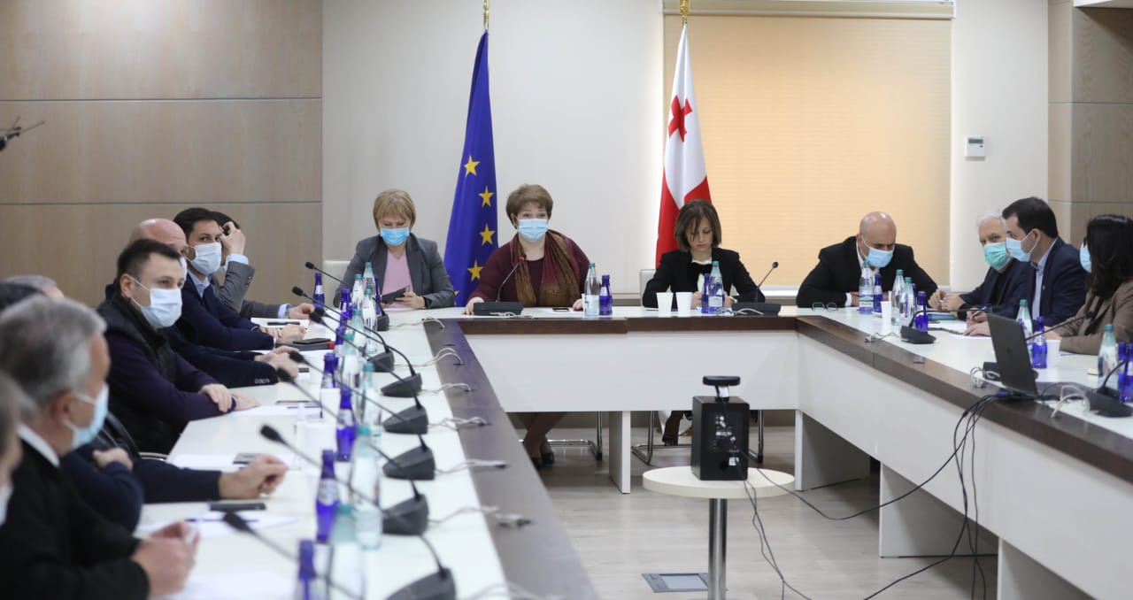 არასასურსათო სავაჭრო სექტორში შეზღუდვები ნაწილობრივ შემსუბუქდება, შესაძლებელი იქნება საქონლის გადაცვლა და დასაშვები გახდება გასახდელების გამოყენება
