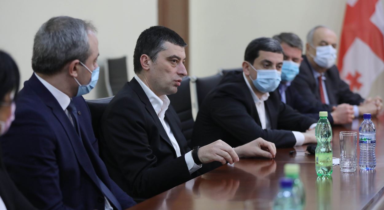 გიორგი გახარიამ გურიაში ადგილობრივ ხელისუფლებას რეგიონის ახალი სახელმწიფო რწმუნებული და მთავრობის ადმინისტრაციის რეგიონული პოლიტიკისა და კოორდინაციის სამსახურის ხელმძღვანელი წარუდგინა