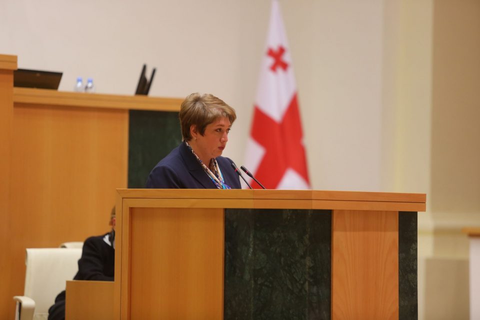 მაია ცქიტიშვილი - 2021 წელს გაგრძელდება რეგიონების დამაკავშირებელი გზების მშენებლობა და საბაზისო ინფრასტრუქტურის განვითარება