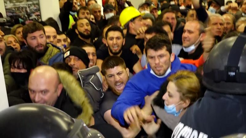 შსს „ნაციონალური მოძრაობის“ ოფისსა და მის მიმდებარე ტერიტორიაზე გადაღებულ ვიდეოკადრებს ავრცელებს