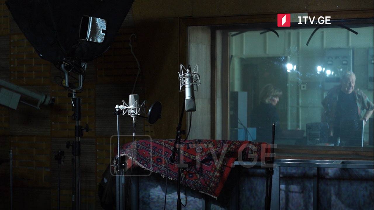 პიკის საათი - ორი მსახიობის, ორი ჟურნალისტის, ვიოლინოსა და ავტორისაგან