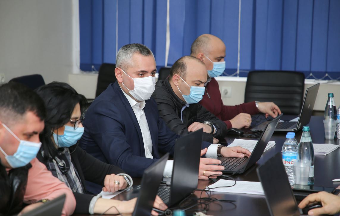 თბილისში დევნილი ოჯახებისთვის ბინების განაწილების მიზნით კომისიამ მუშაობა დაიწყო