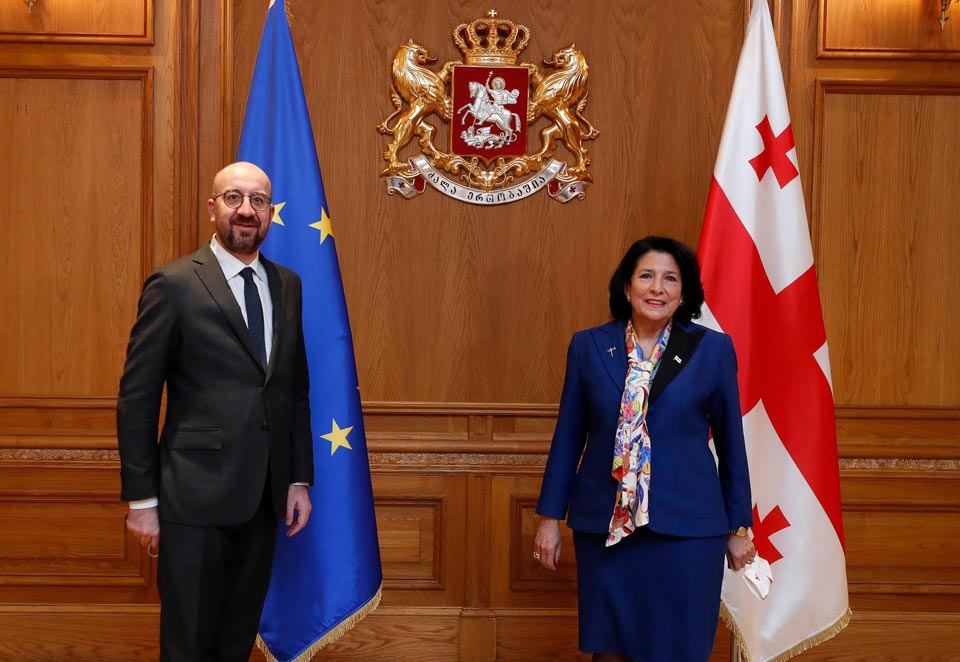 სალომე ზურაბიშვილი ორბელიანების სასახლეში ევროპული საბჭოს პრეზიდენტს, შარლ მიშელს ხვდება